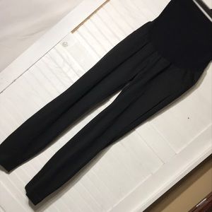 Motherhood Maternity Black legging M zip up